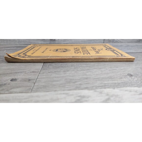 THE GOLDEN BOOK OF FAVORITE SONGS - 20TH EDITION- REVISED - 1923 - Picture 5 of 12